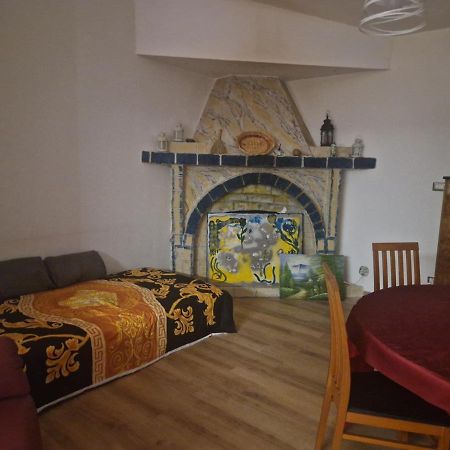 费兰迪纳Gio' House别墅 外观 照片